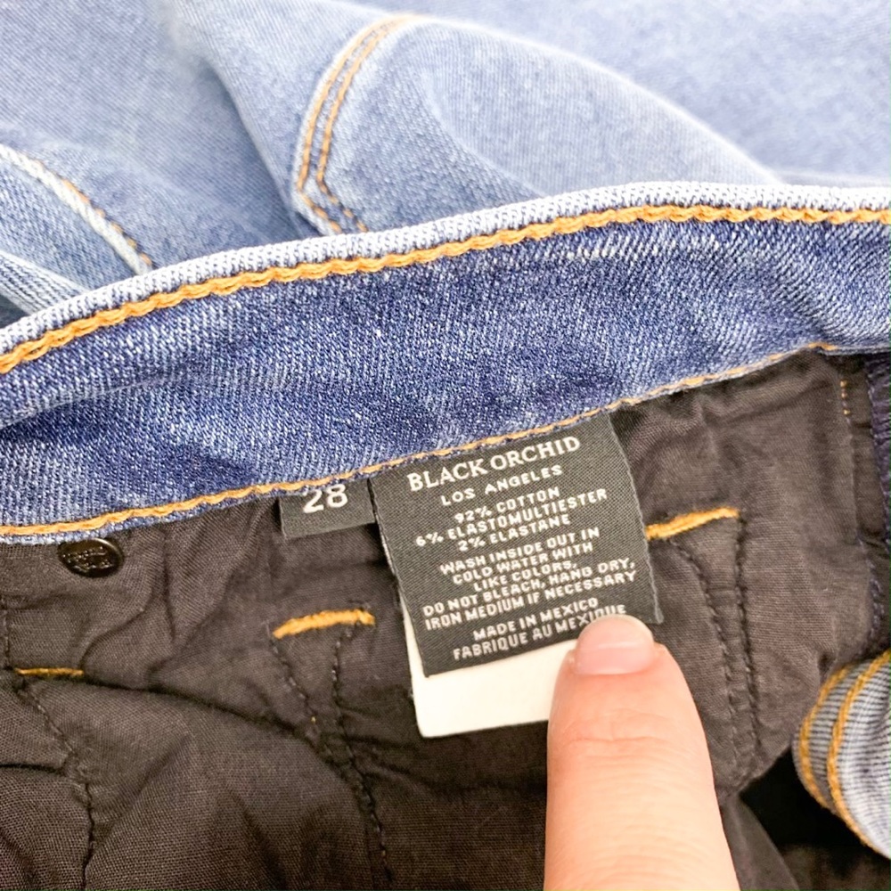 Black Orchid Amber Zipper Skinny Suspicious Jeans - Picture 3 of 8